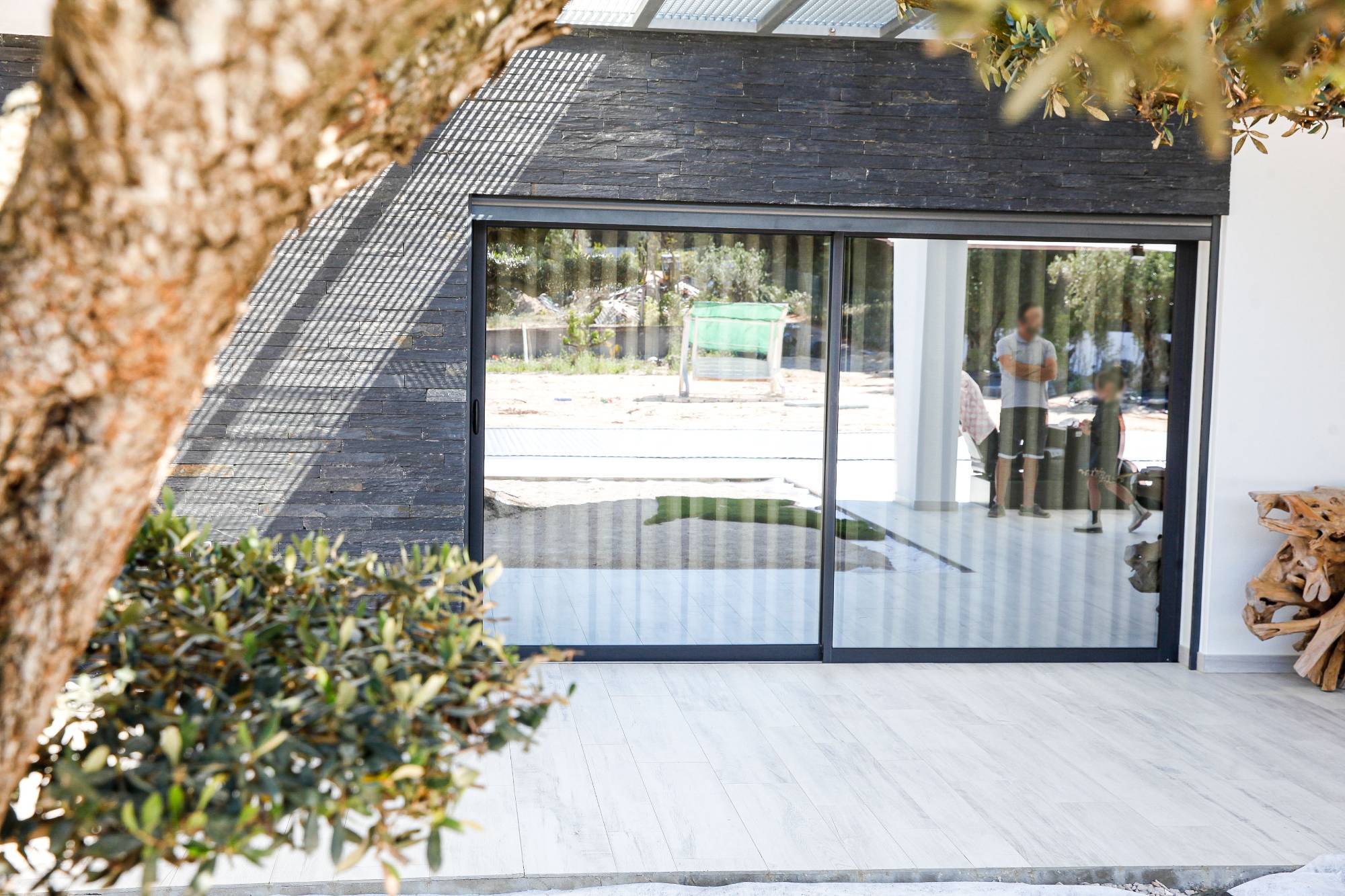 Pose de Châssis, Portes, Volets - Raposo Charleroi, Image n°12