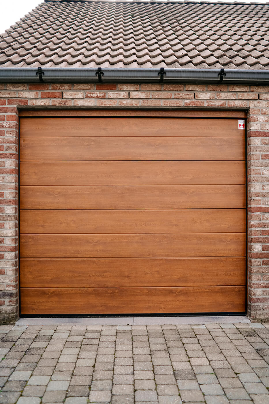 Made-to-measure sectional garage door - Raposo Charleroi, Image n°4