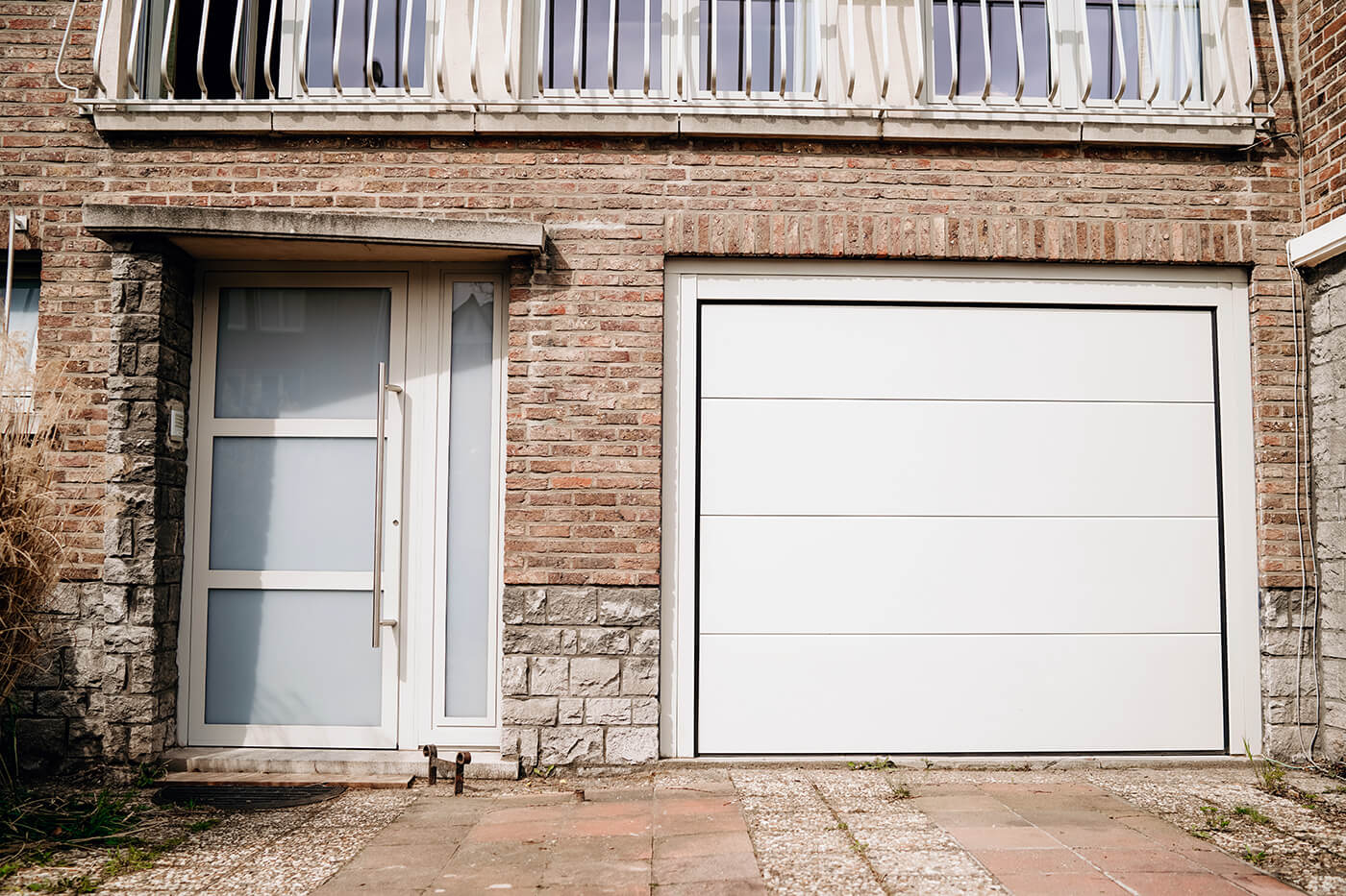 Made-to-measure sectional garage door - Raposo Charleroi, Image n°5